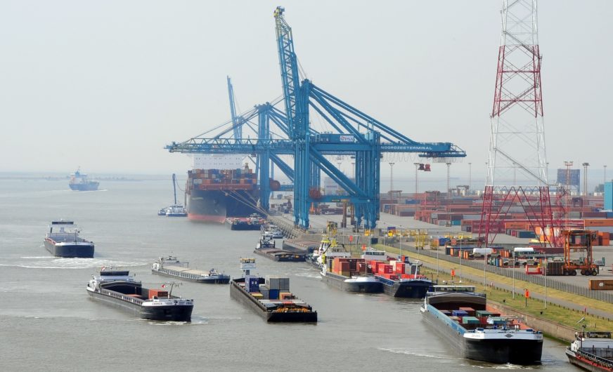 Antwerp port passed the 200 million tonnes mark in 2015