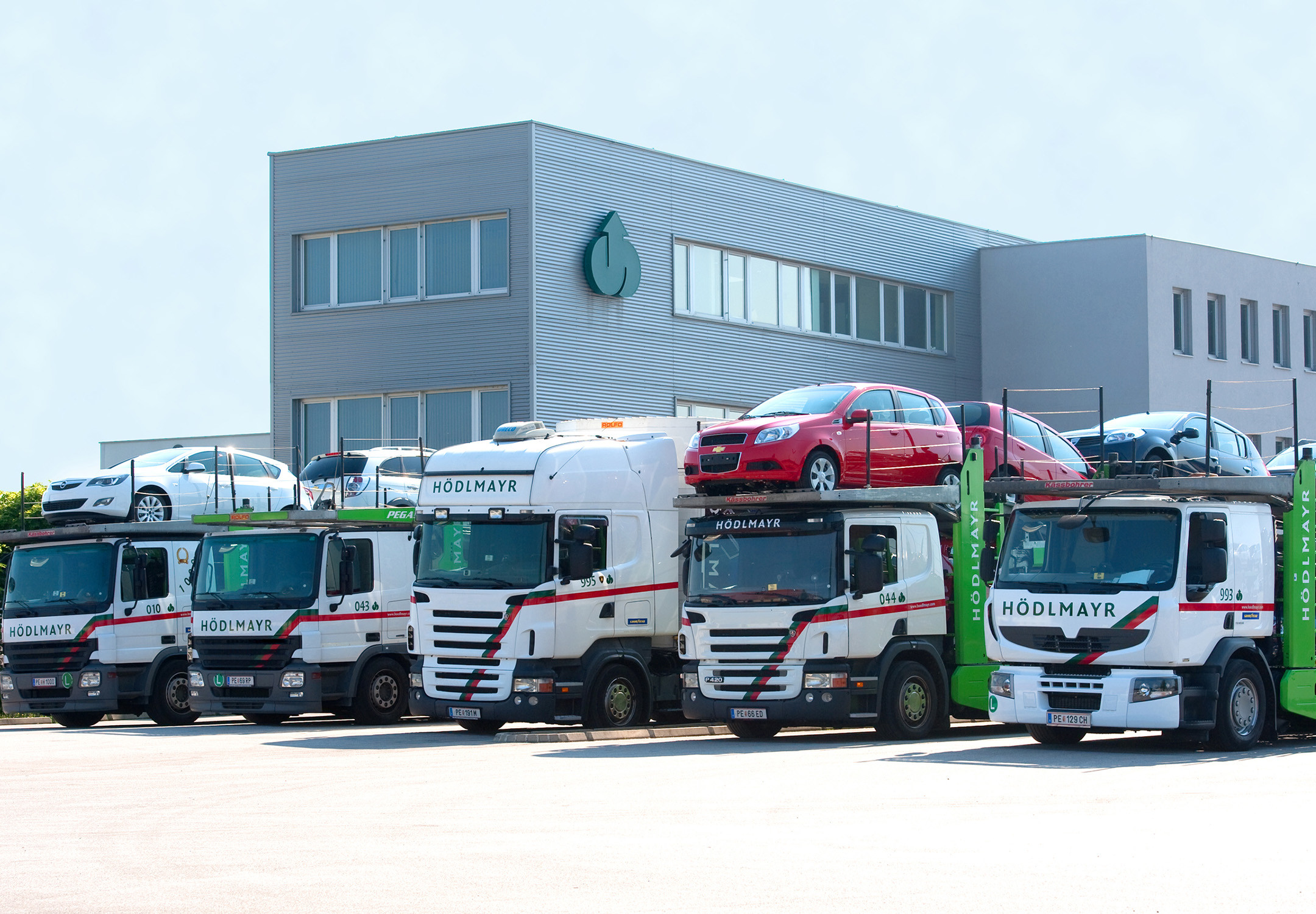 Hödlmayr International increases efficiency of its car carrier fleet