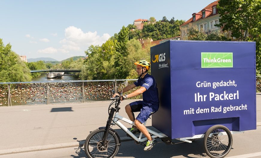 GLS Austria delivers packages via bicycle