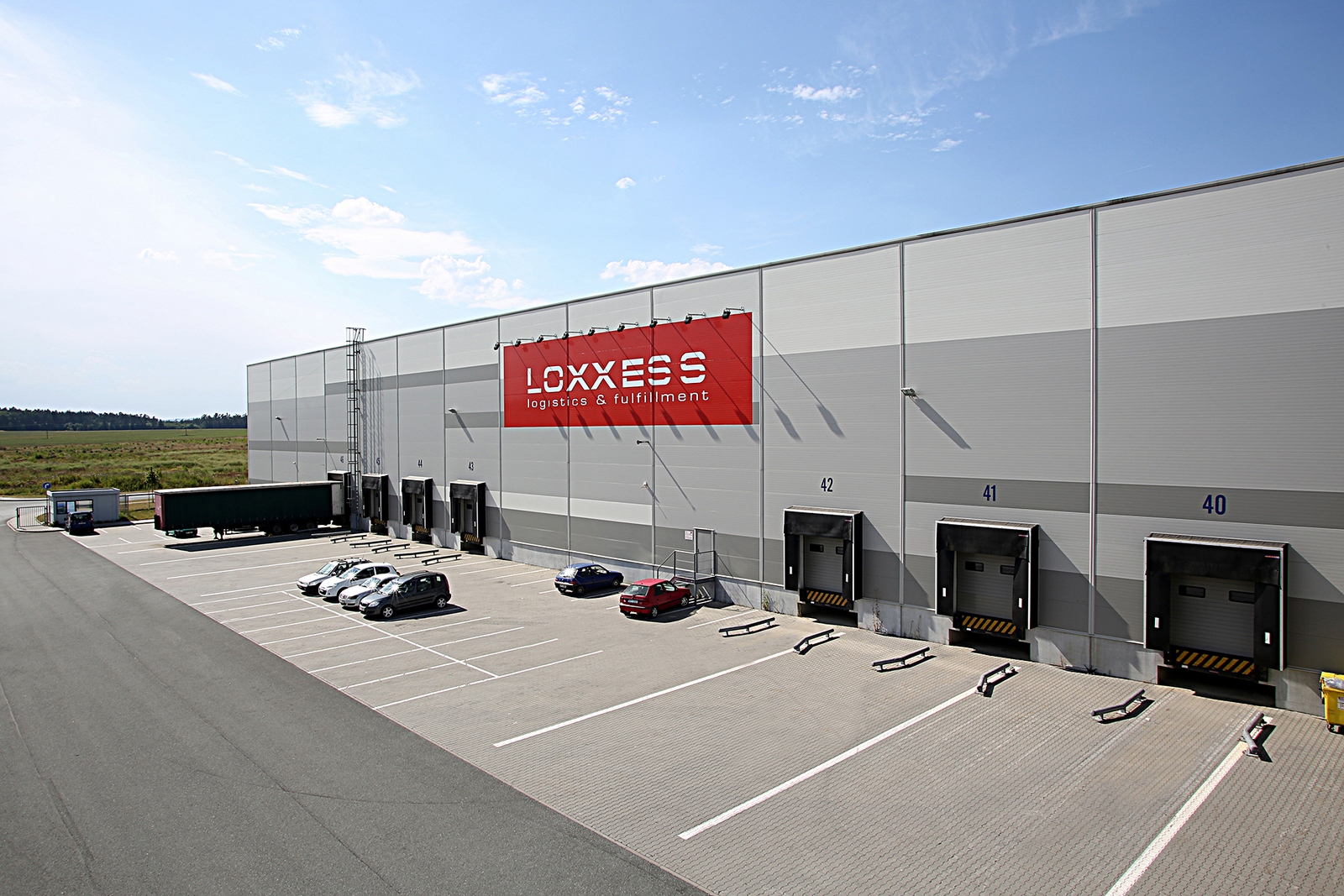 Loxxess AG extends its multi-channel location in the Czech Republic