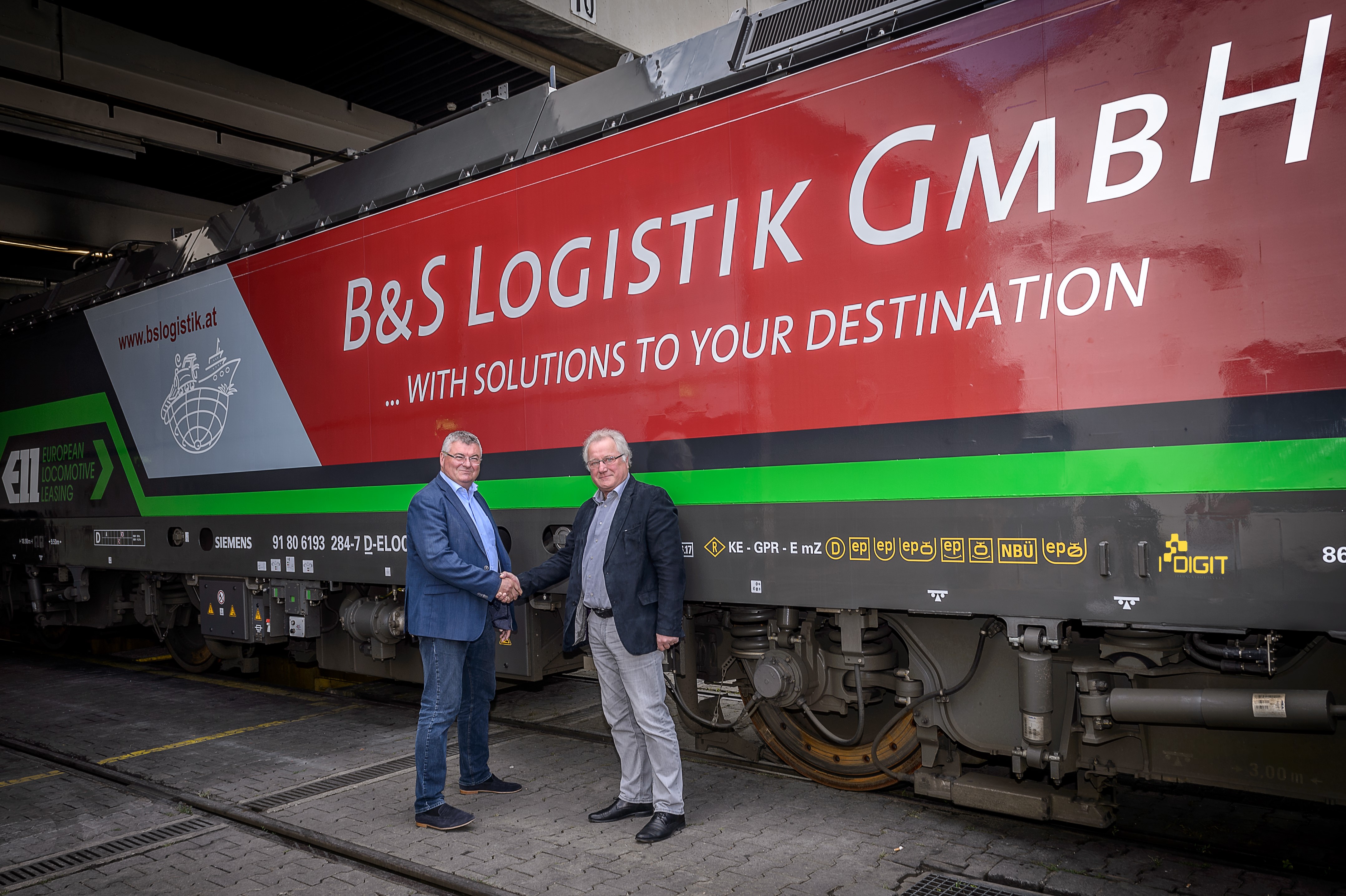 First Vectron in the design of B & S Logistik GmbH