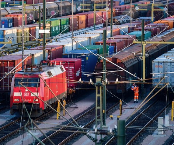 DB Cargo und DB Schenker mit neuem Zugprodukt