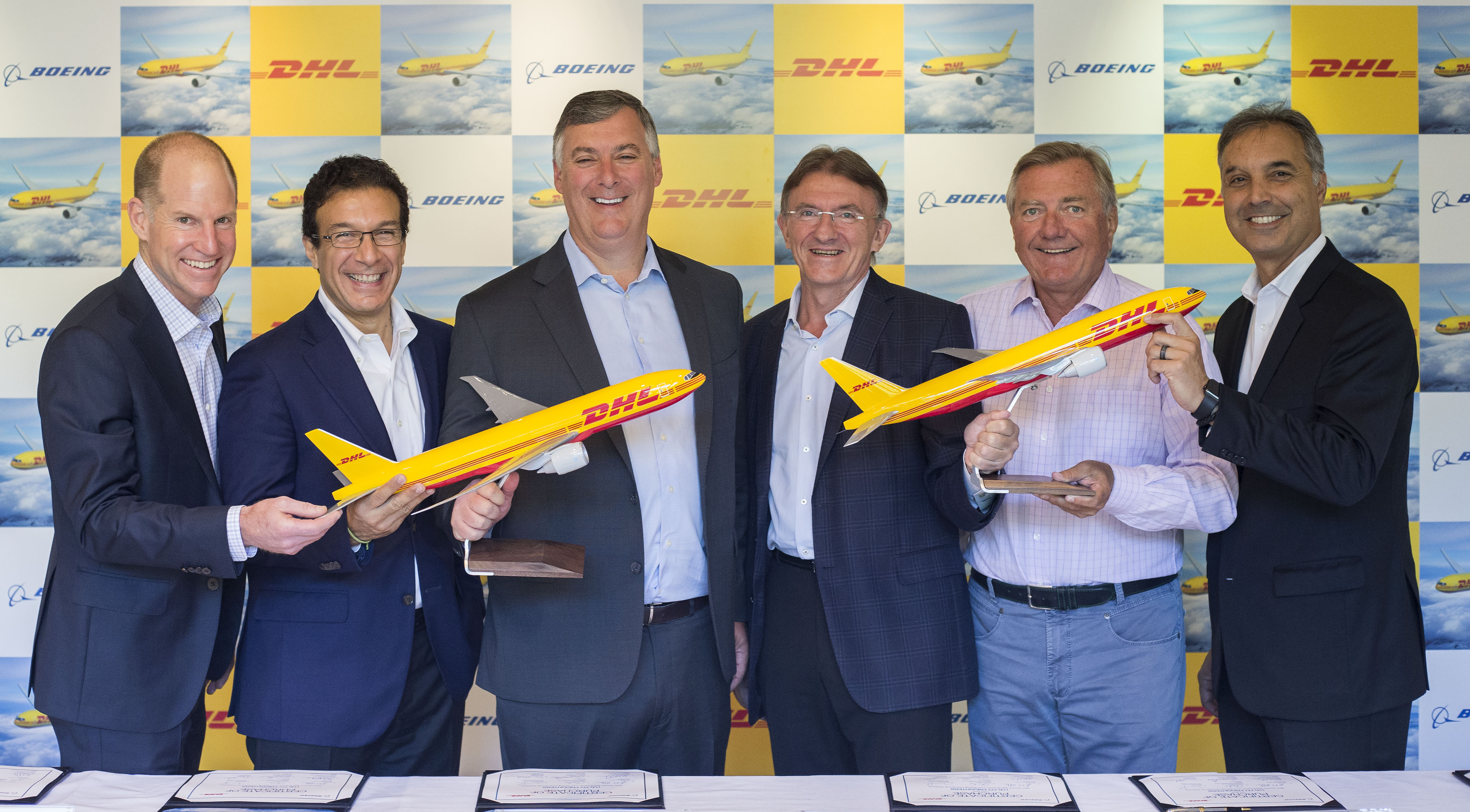 E-Commerce motivates DHL Express to buy 14 B777-freighters