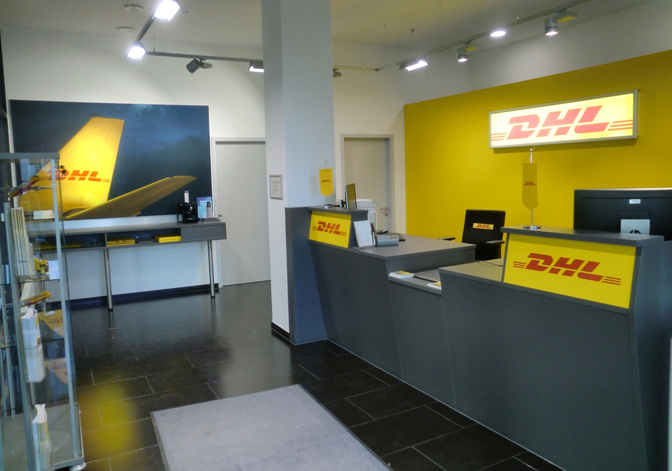 DHL eröffnet neuen Express Store im Euro Plaza Wien