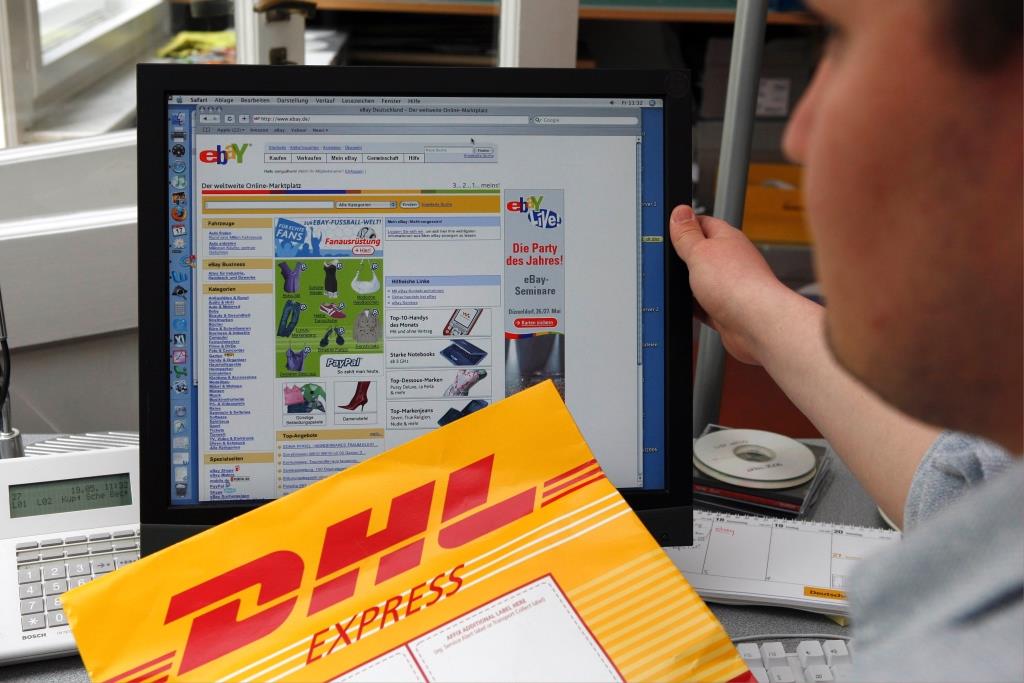 DHL Express: Neuer Service für internationale e-Commerce Sendungen