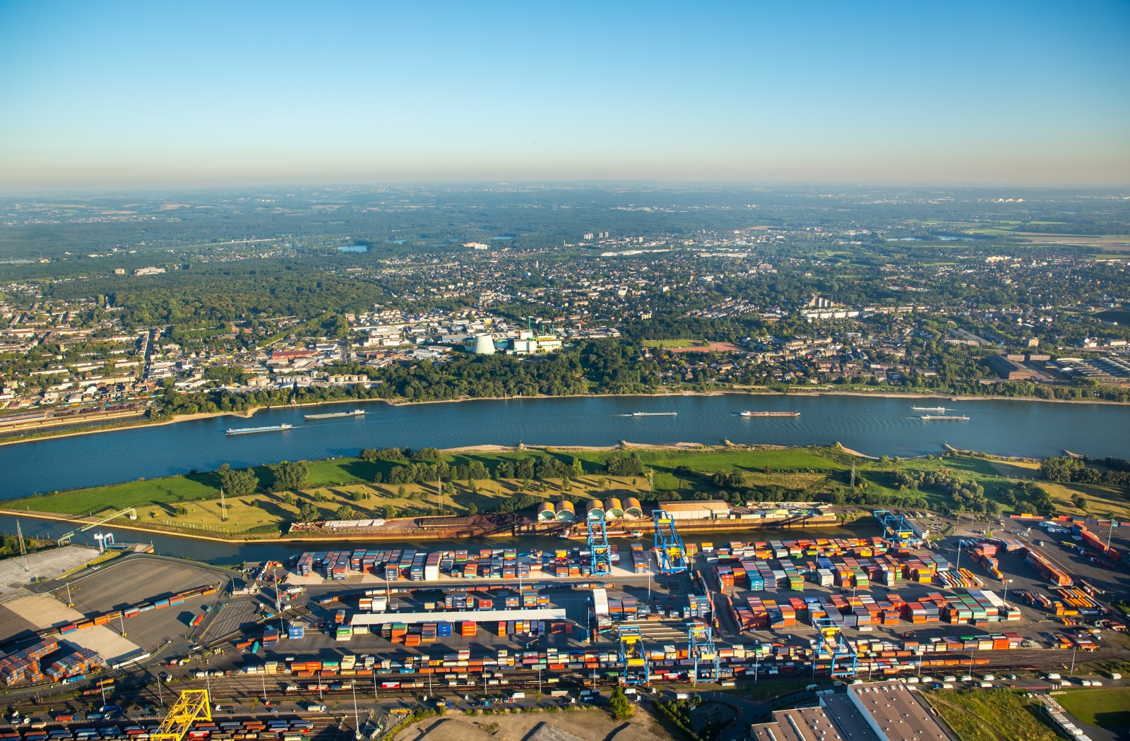 More than 2,000 freight trains between Duisburg and Chongqing