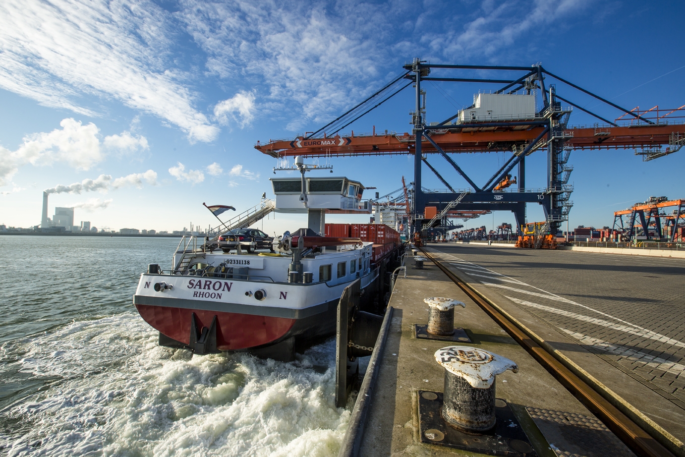 Hafen Rotterdam: EGS und Dancer starten „Intercity Barge“