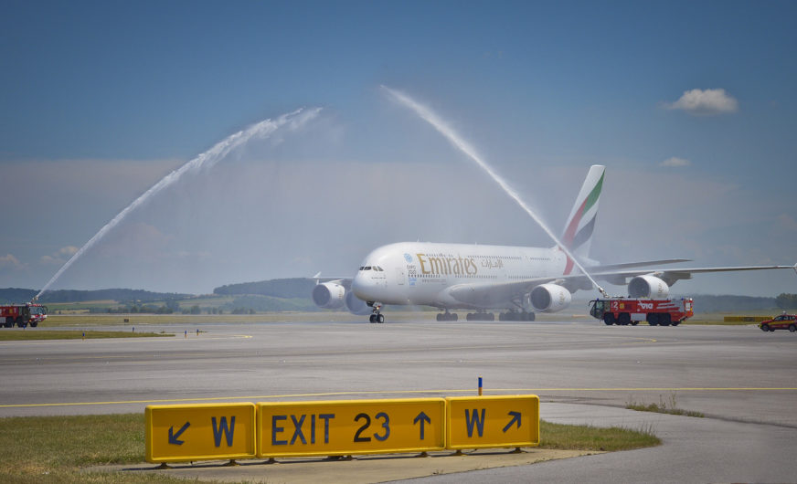 Airbus A380 der Emirates fliegt ab sofort täglich von / nach Wien