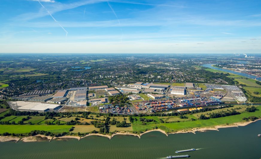 Fressnapf group builds logistics facility in the port of Duisburg