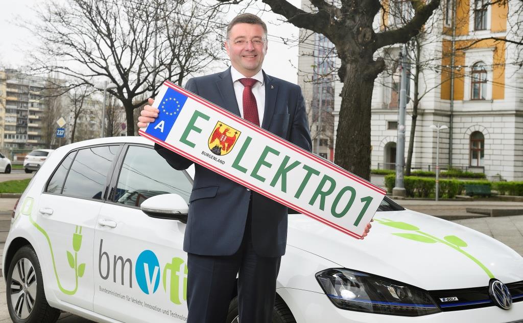 Start der grünen Nummerntafel für E-Autos in Österreich