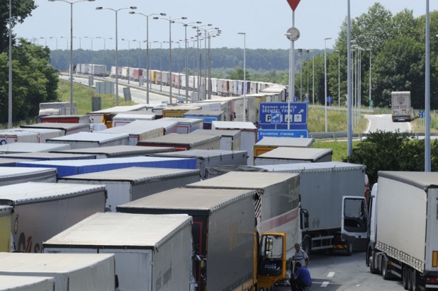 Transportwirtschaft plädiert für „Güterkorridore“ an den Grenzen