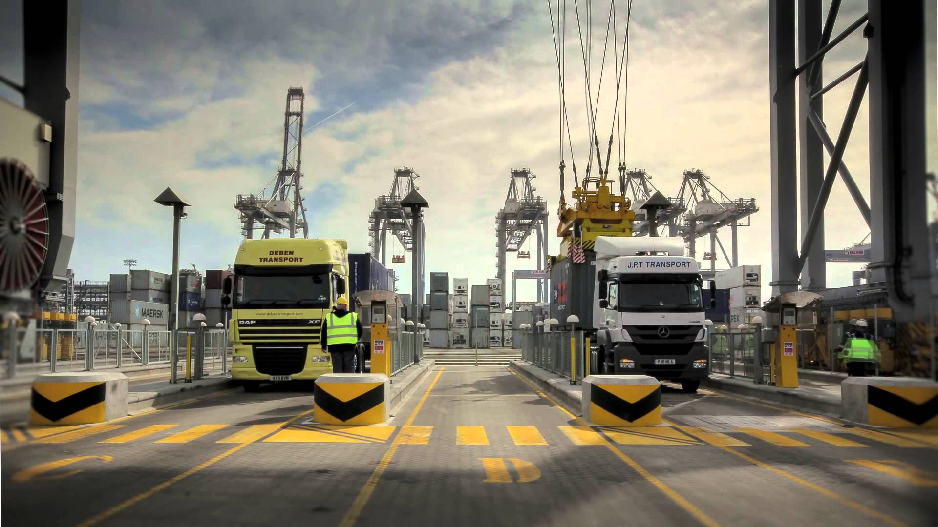 Port of Antwerp: Seven projects for 250,000 fewer truck trips per year