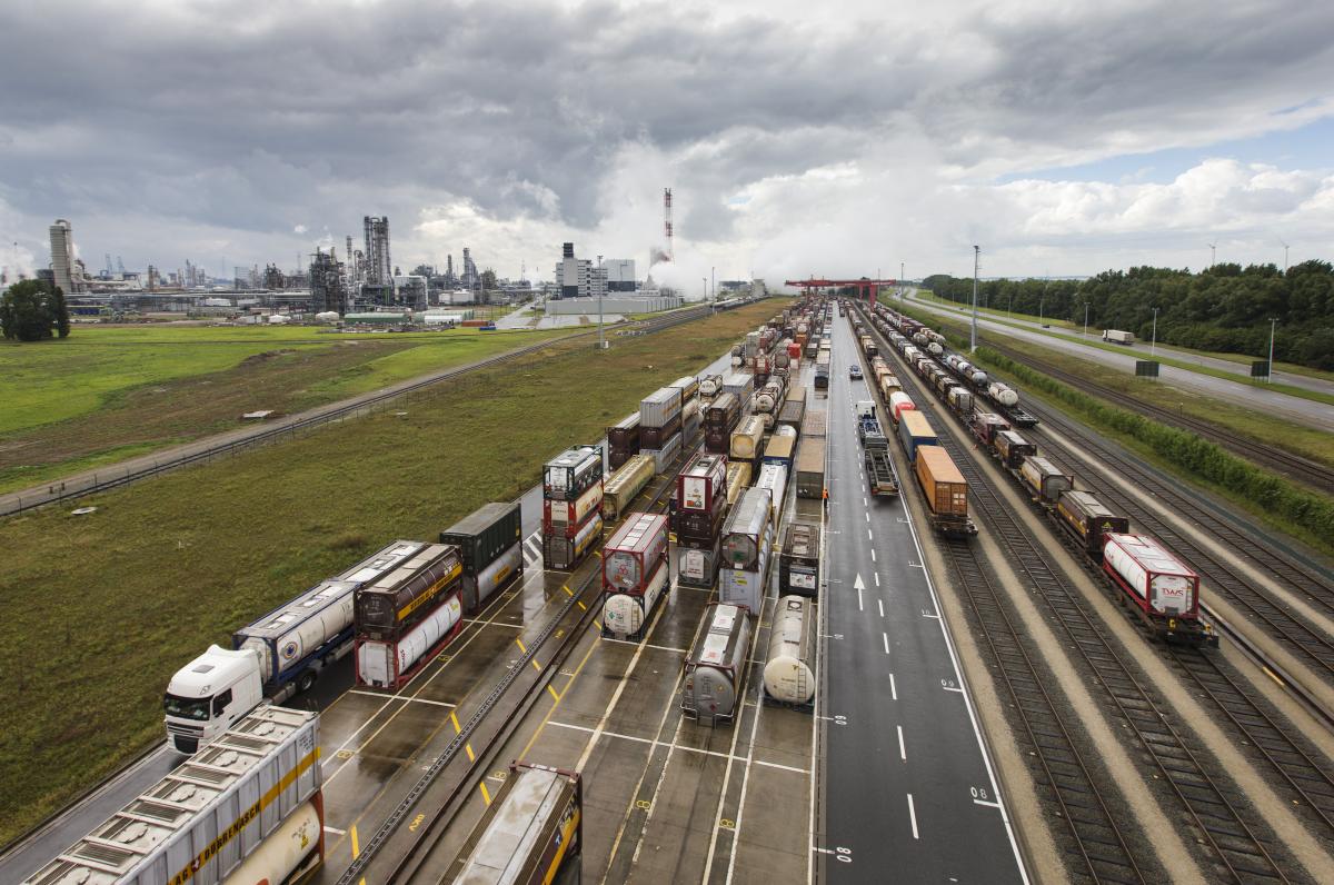Railport soll Bahnverkehr im Hafen Antwerpen verdoppeln