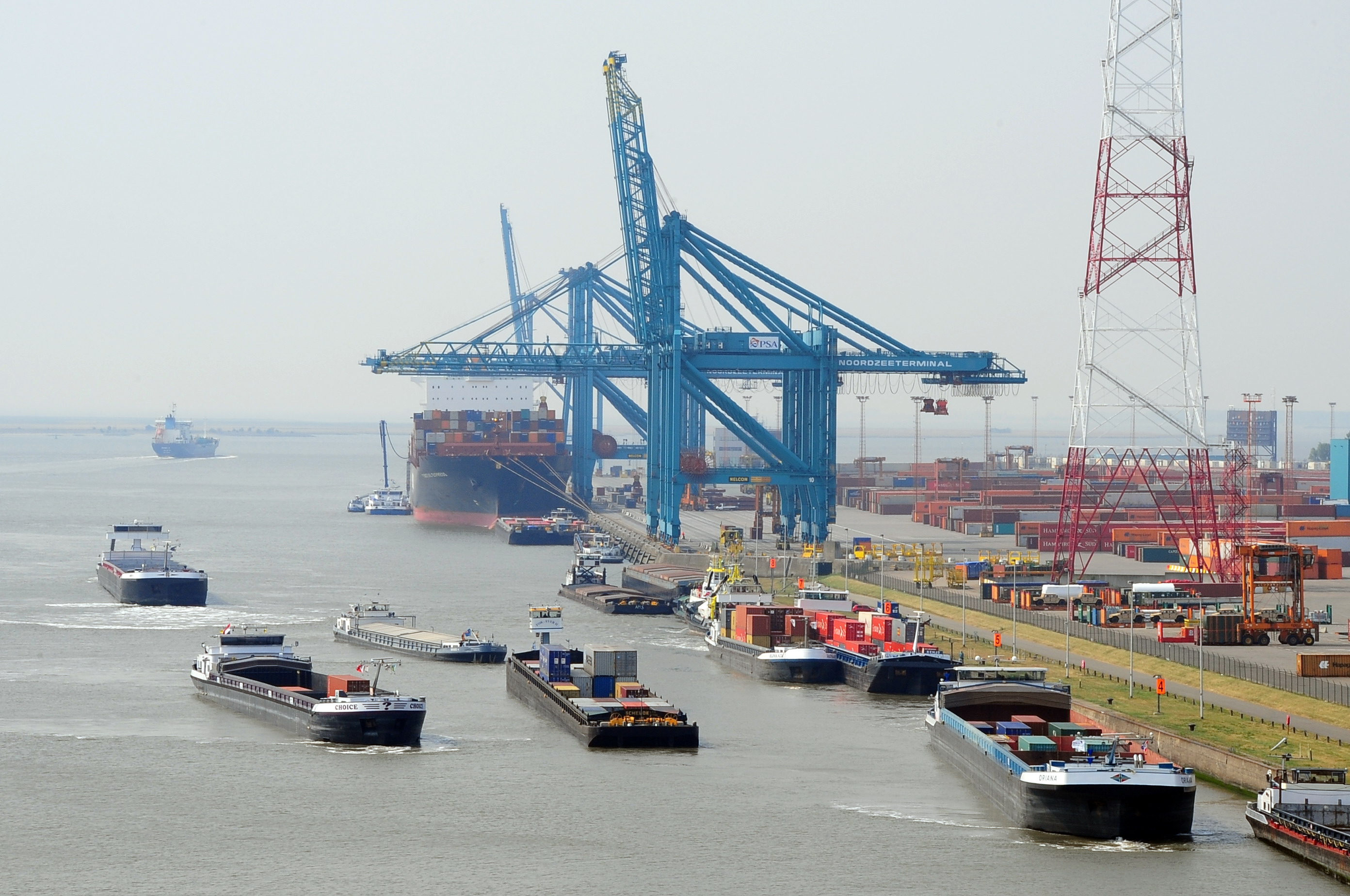 New service quay for barges in the port of Antwerp