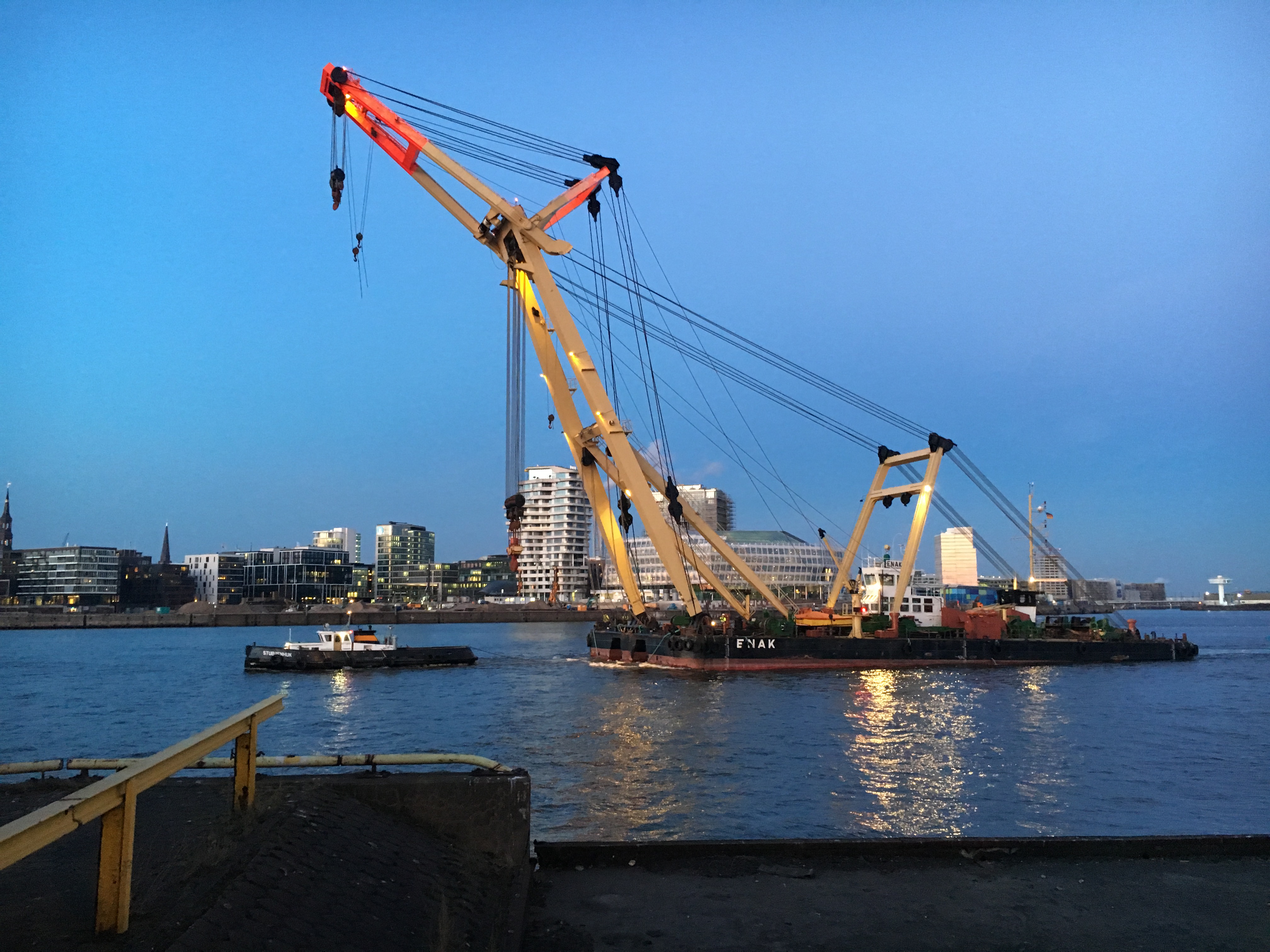 Mehr Power für Schwergutverladungen im Hamburger Hafen