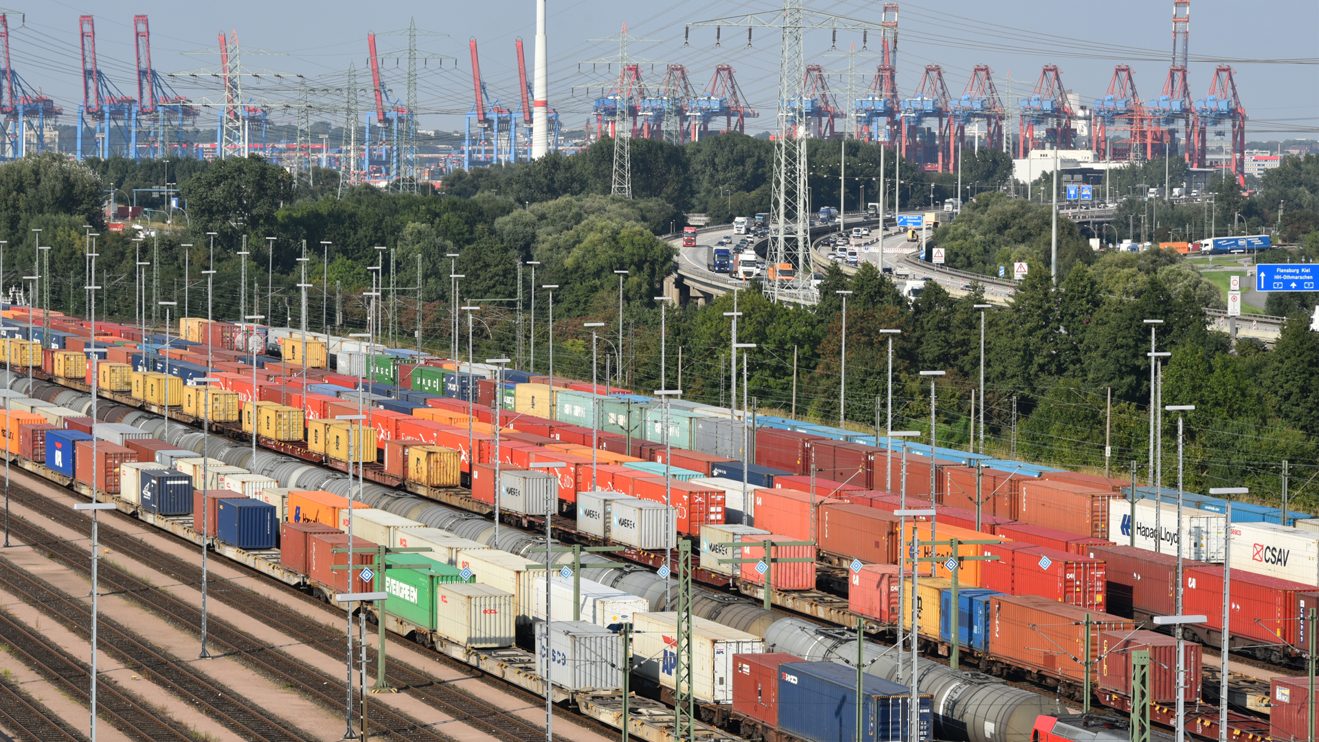 Hamburg remains a benchmark for European rail ports
