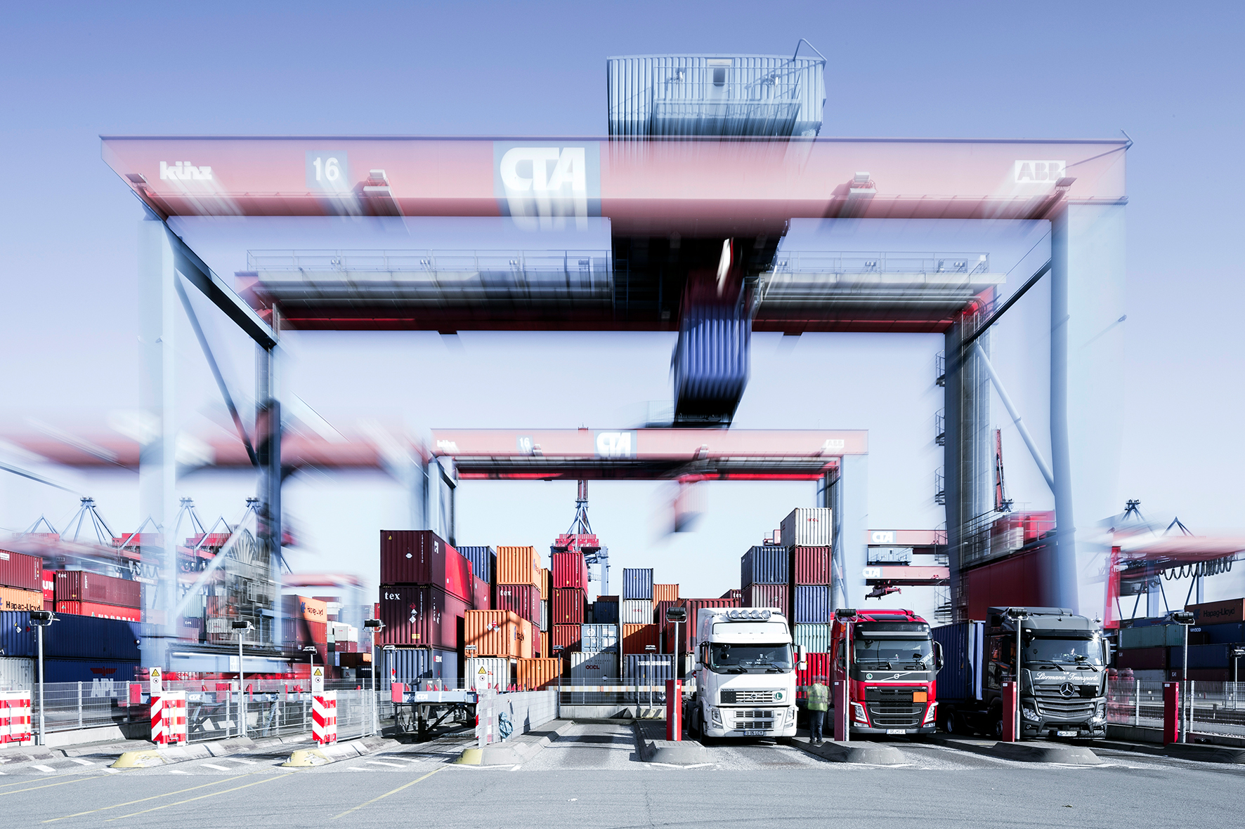 Start der Containertrucking-Slotbuchung im Hamburger Hafen