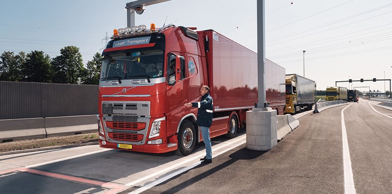 Tyrol increases pressure of checks for heavy truck traffic