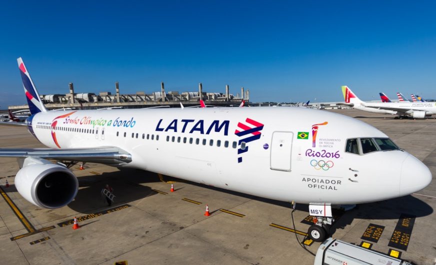 Olympisches Feuer flog mit Latam Airlines nach Brasilia