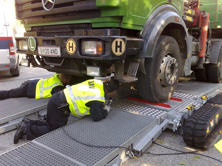 Ministry of Transport launches offensive for truck exhaust tests