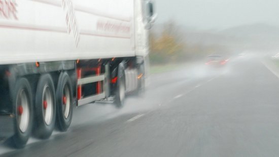 Tyrol’s government plans more bans for transit by HGV