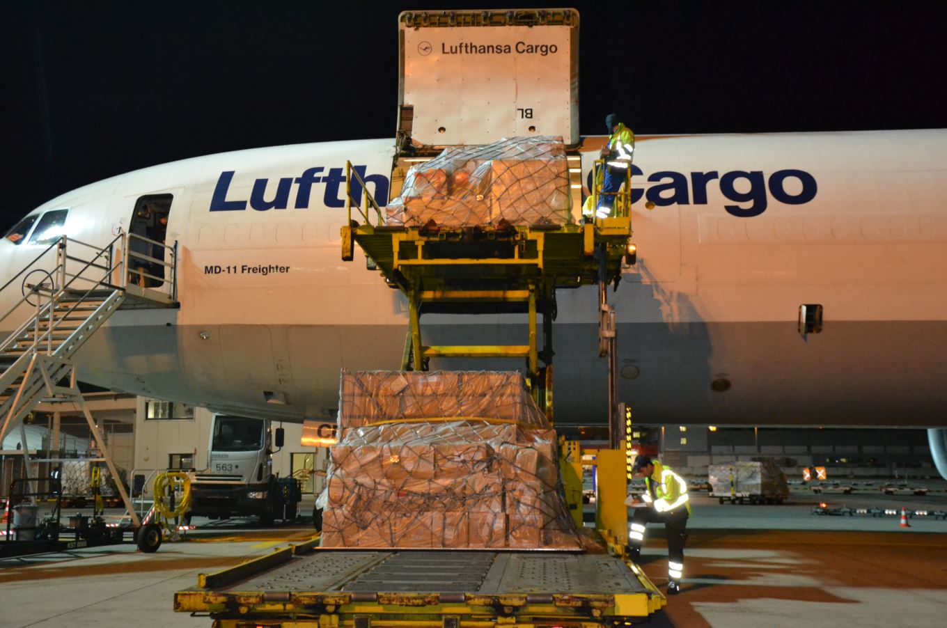 Lufthansa Cargo uses new sun protection for refrigerated freight