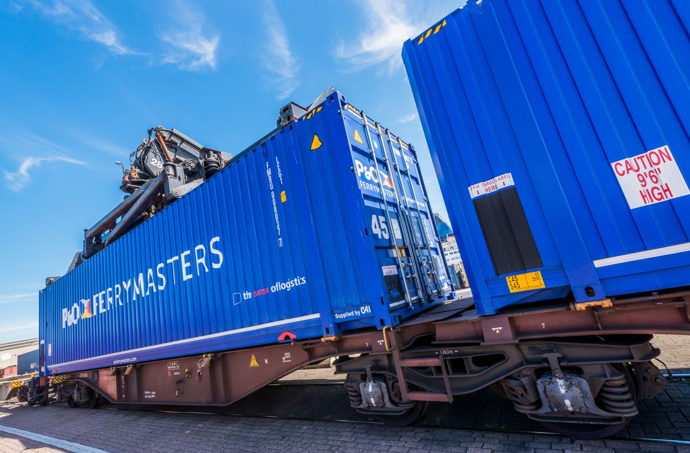 P&O Ferrymasters expands intermodal fleet with 500-unit order