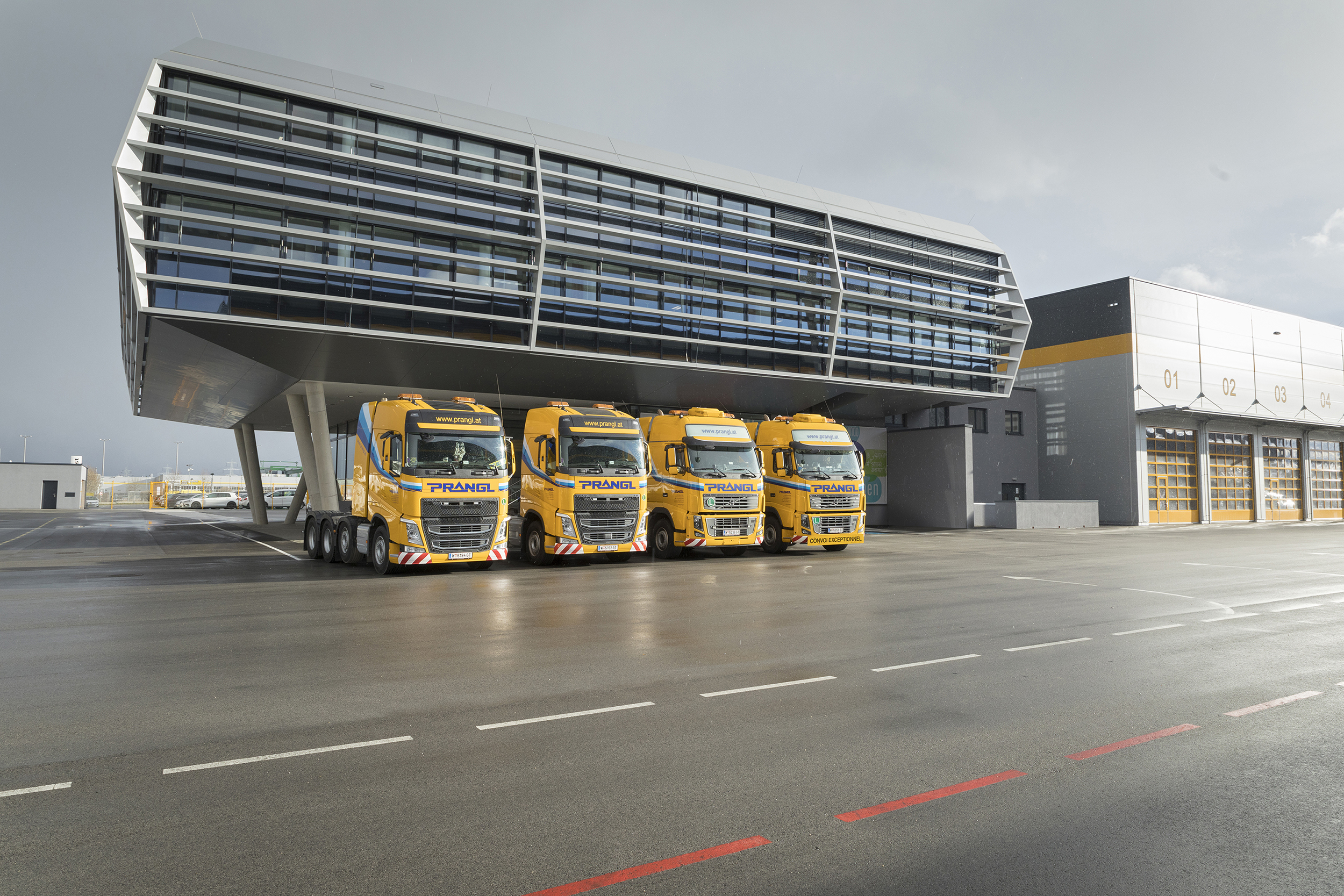 Starker Auftritt von Volvo Trucks bei der Firma Prangl