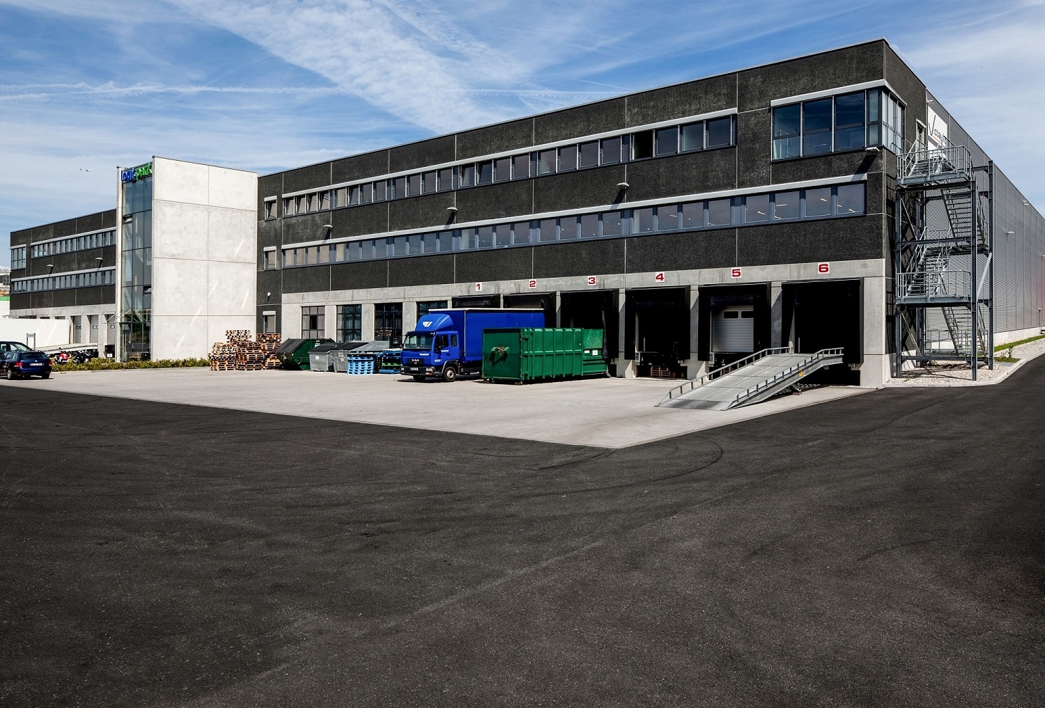 Quehenberger Germany moves into a new warehouse
