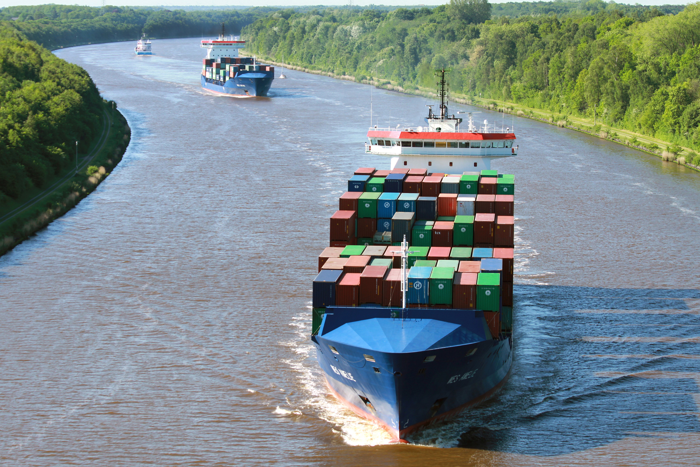 Unifeeder betreibt weltweit das erste Shortsea Containerschiff mit LNG