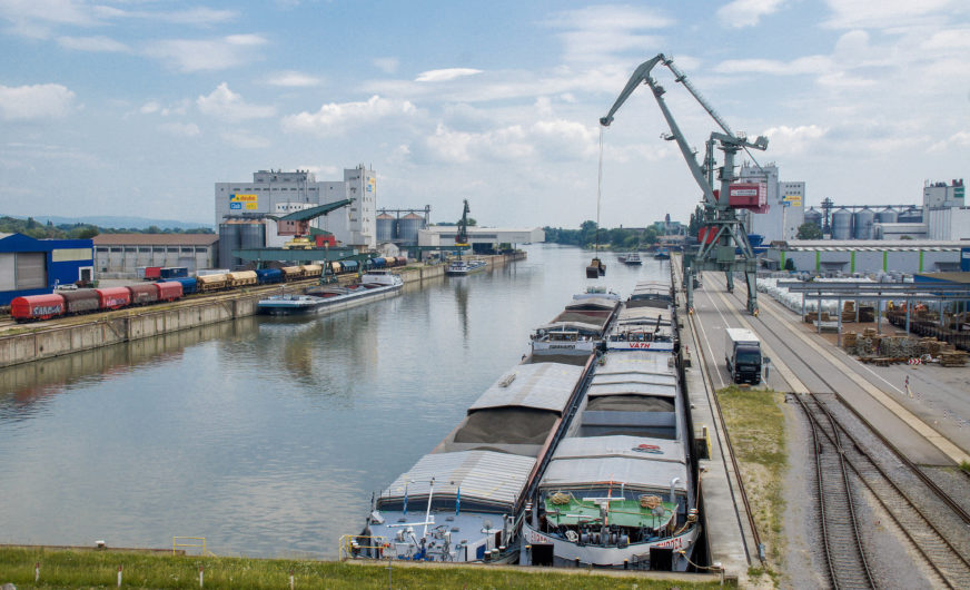 Bayernhafen: 8,8 Mio. Tonnen Güterumschlag im Jahr 2018