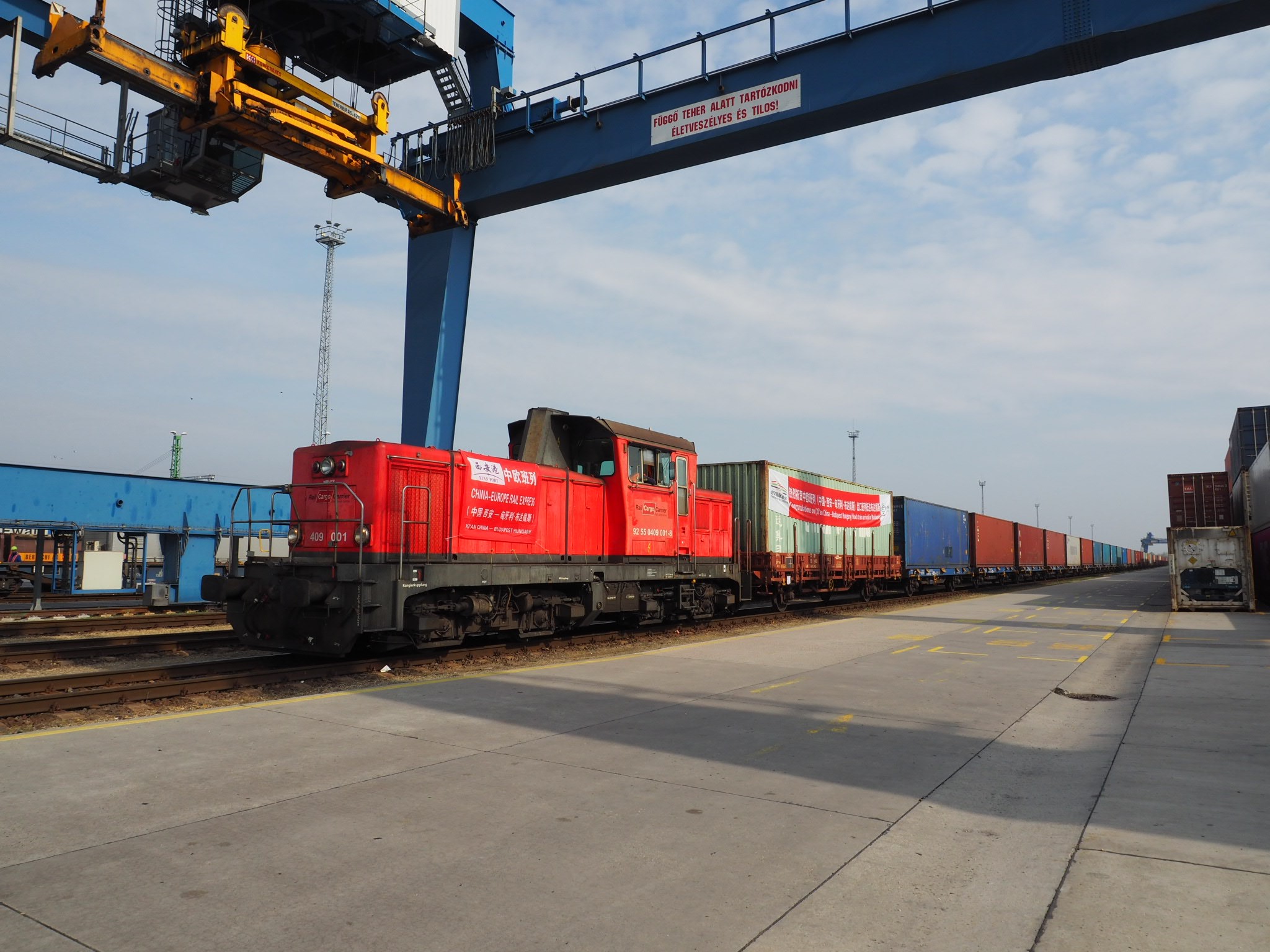 rail-cargo-group-first-container-train-from-xi-an-to-budapest-terminal