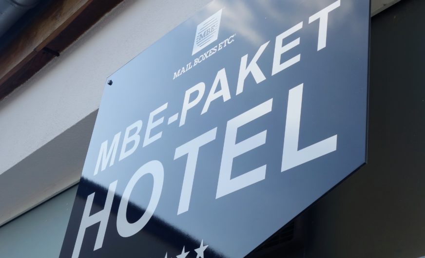 Mail Boxes Etc. opens first parcel hotel