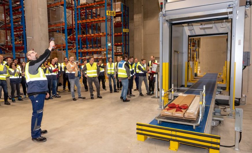 Ikea Logistikzentrum Wien: Erste Pakete rollen in Lkw
