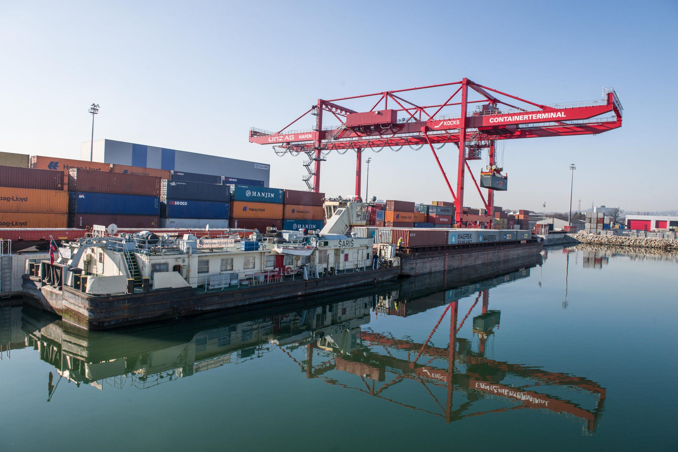 Hafen Linz bestellt neuen Containerkran von Künz - Österreichische ...