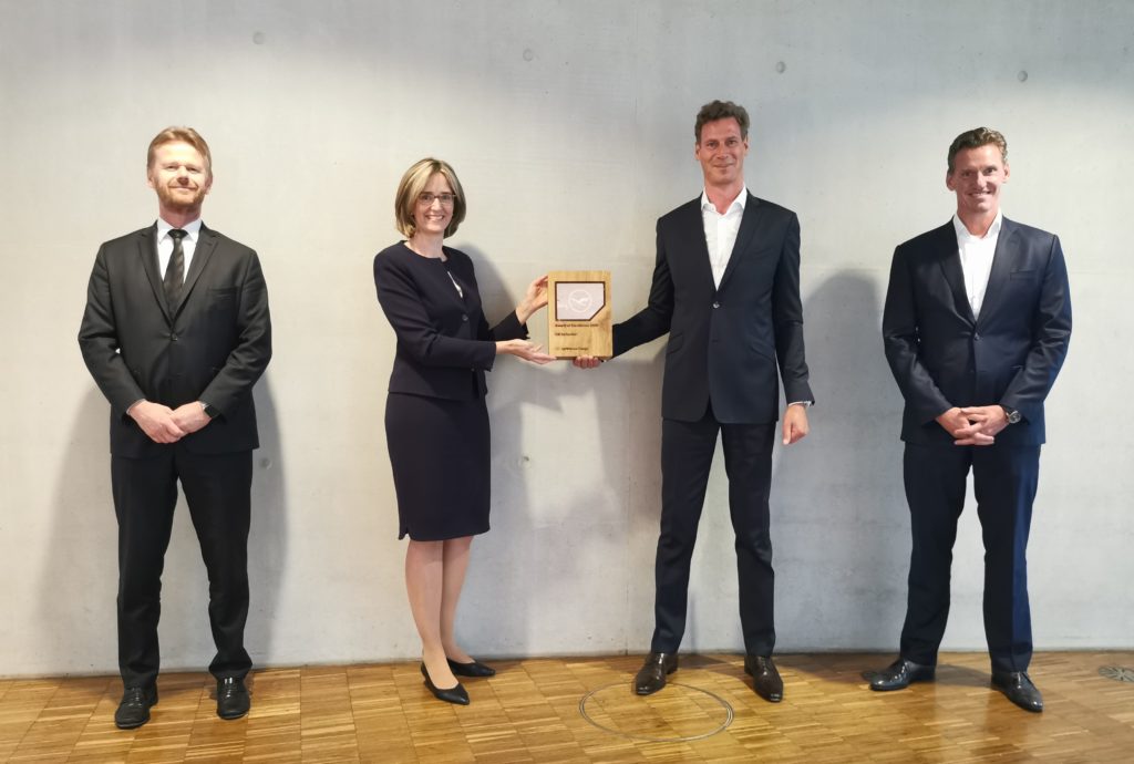 Lufthansa Cargo würdigt Zusammenarbeit mit DB Schenker