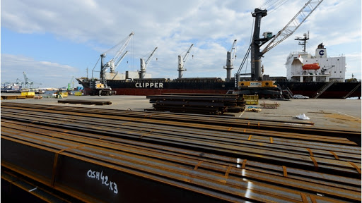 Churchill Dock im Hafen Antwerpen wird ein Breakbulk Dock