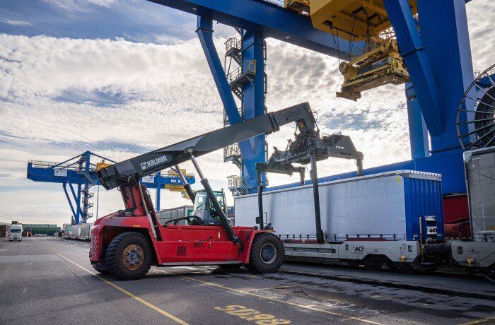 „Road to rail“: CargoBeamer eröffnet Terminal in Calais
