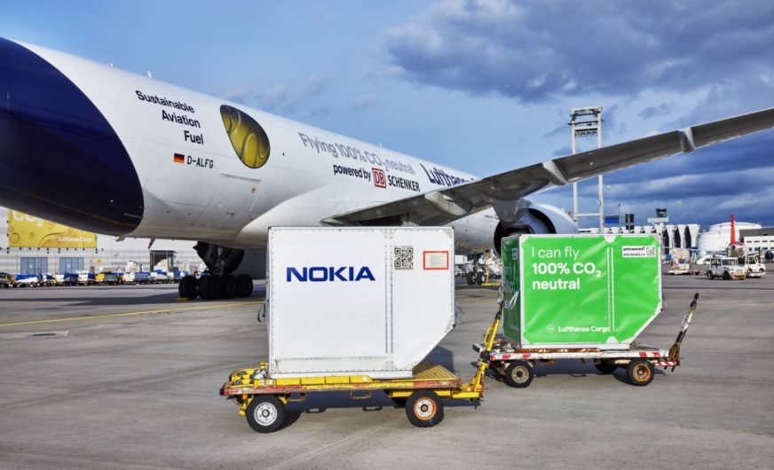 DB Schenker gewinnt Nokia für CO2-neutrale Luftfracht