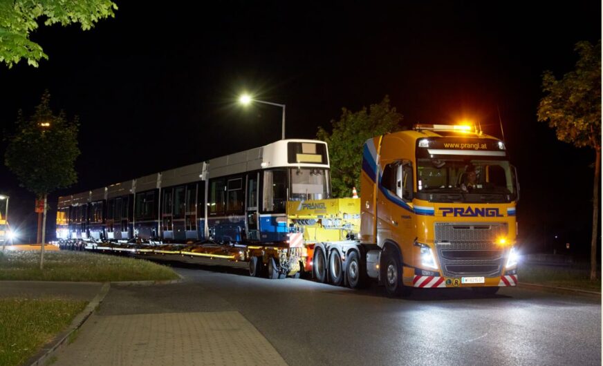 Prangl: Schienenfahrzeug-Transport auf der Straße