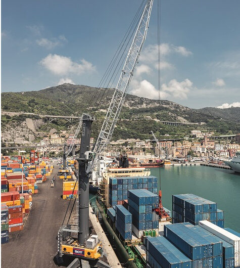 Salerno Container Terminal: Fünfter Liebherr-Kran