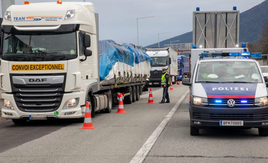 Grenze bremst den Verkehr Österreich – Deutschland