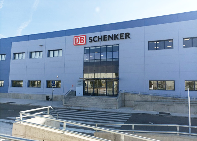 Logistiker DB Schenker: Roboterlager für adidas