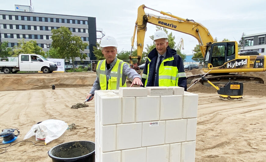 Zwei neue Bürogebäude für den Überseehafen Rostock