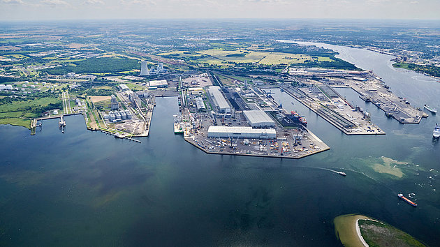 Rostock: Güterumschlag auf hohem Niveau