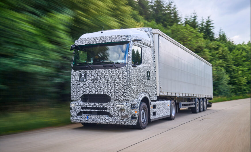 MB Trucks erprobt eActros für den Fernverkehr