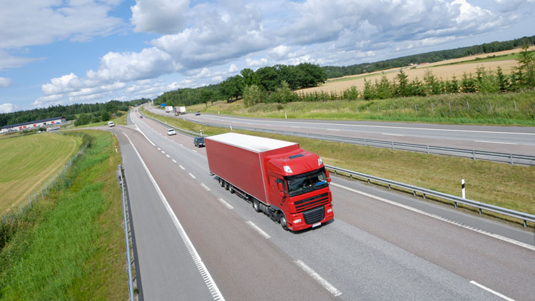 Immer weniger Unfälle mit schweren Lkw in Österreich