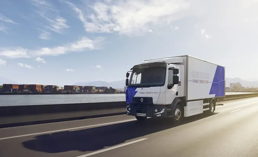 53 Renault Trucks E-Tech für den Logistiker DB Schenker
