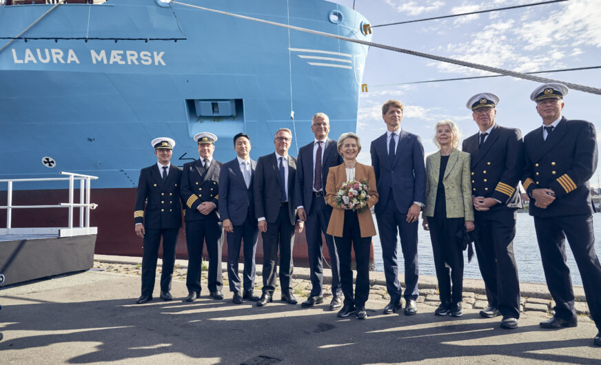 Maersk tauft weltweit erstes Methanol-Schiff