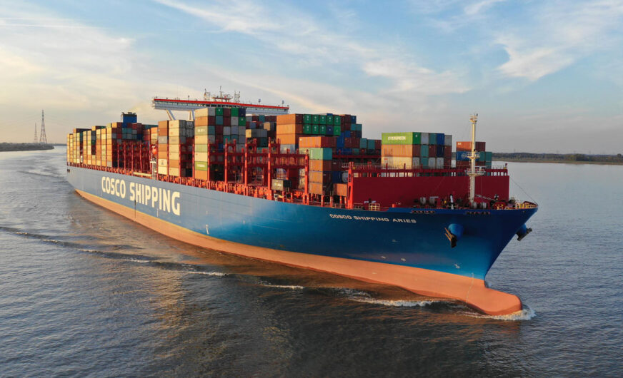 Chinesischer Container-Riese steuert La Spezia an